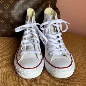 Women’s Converse Leather Hightop